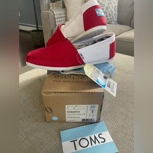 TOMS Classic University of Arkansas